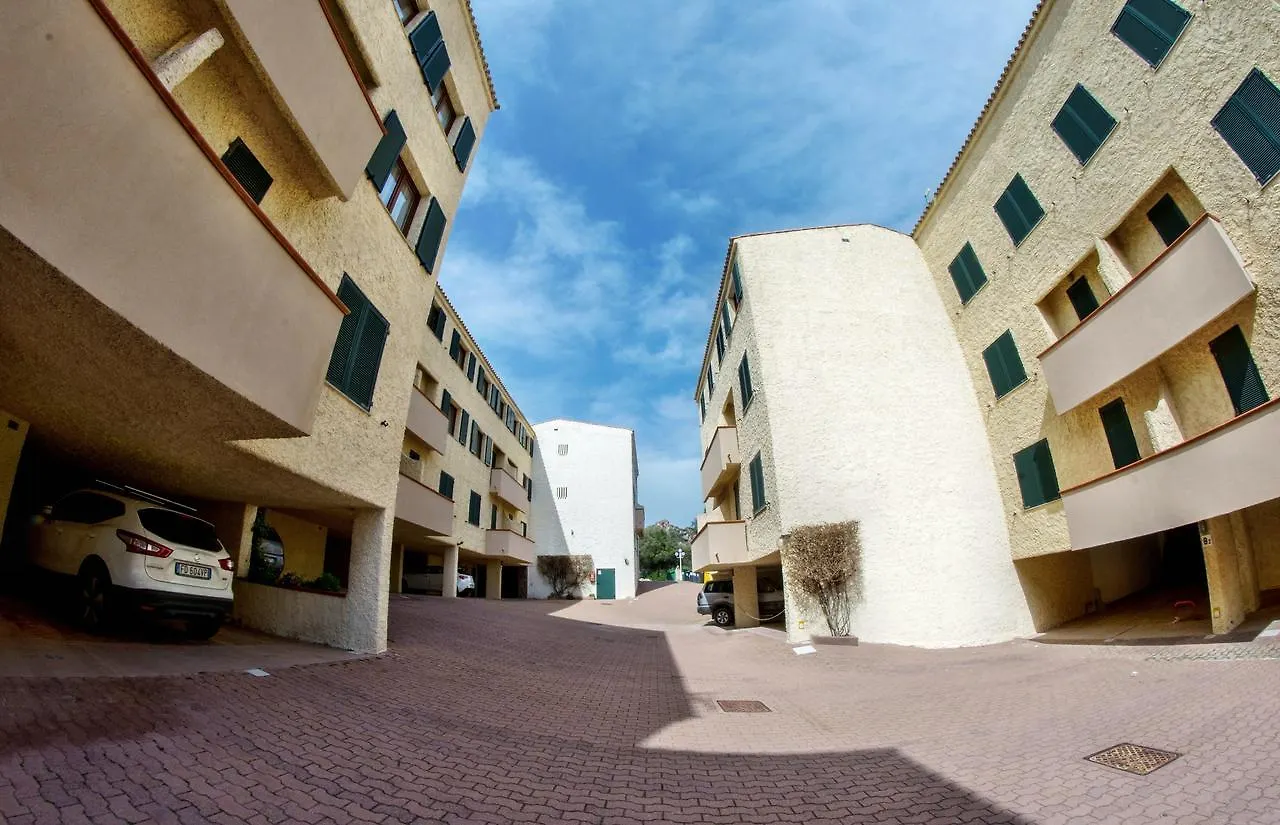 Blu Baita Aparthotel La Maddalena  La Maddalena (Sassari)